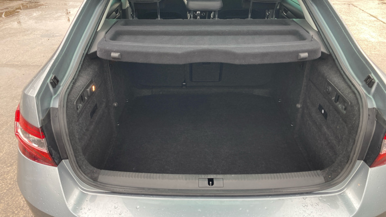 Skoda Superb 1.5 TSI SE L Executive 5dr DSG Petrol Hatchback